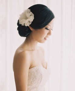 Bridal-Hair-Accessories-One-Large-Flower-in-Smooth-Updo